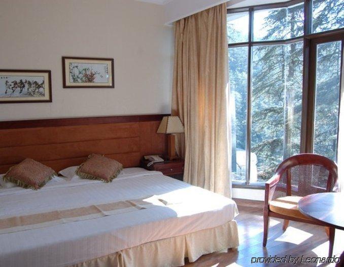 East Bourne Resort Шимла Экстерьер фото