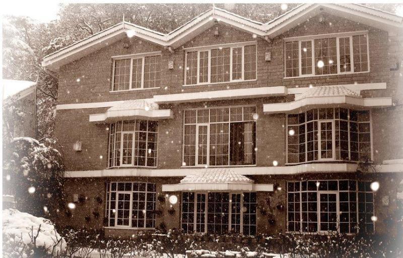East Bourne Resort Шимла Экстерьер фото